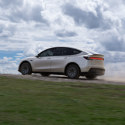 Model Y L 处处从容